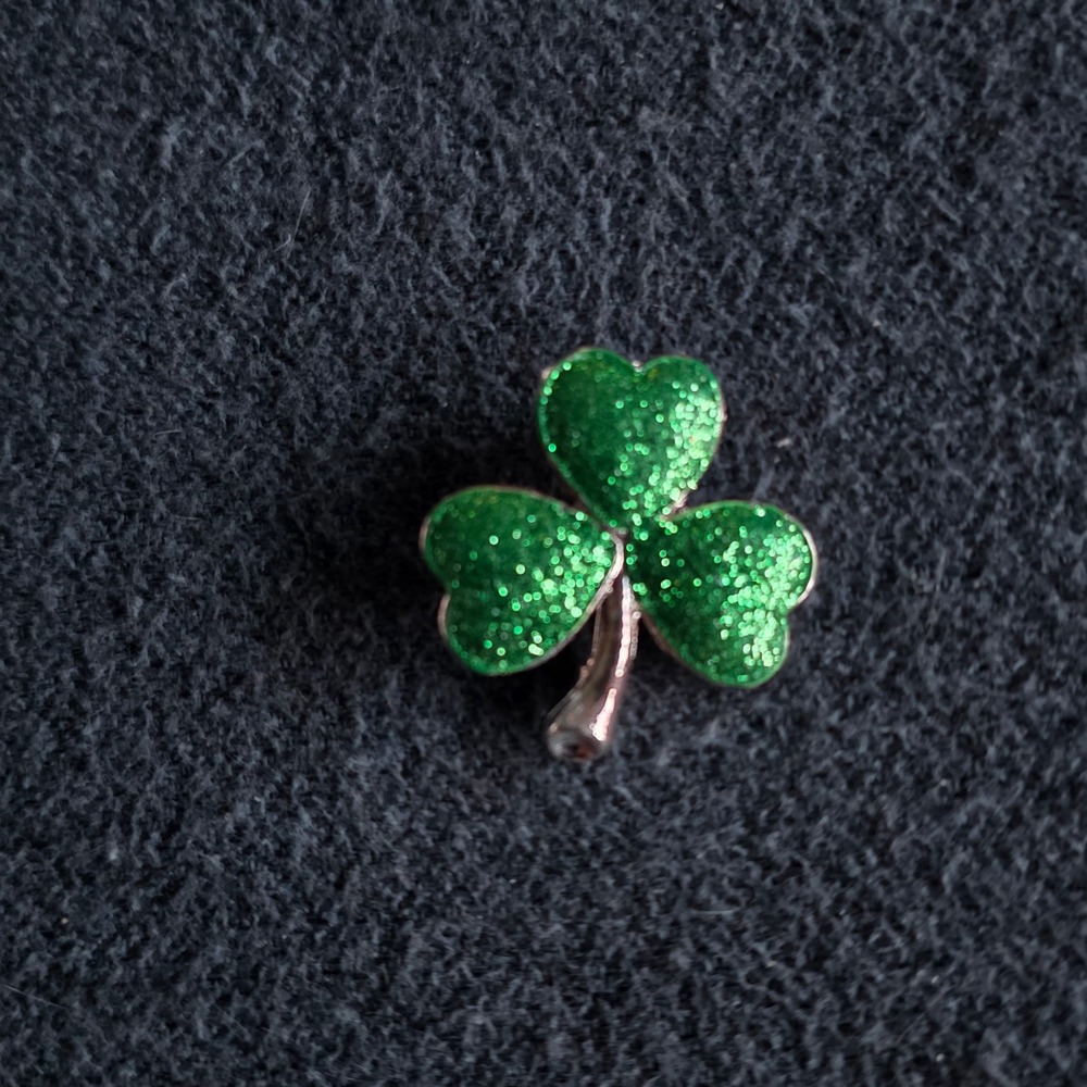 Vintage Green Glitter Shamrock Brooch Pin Tone St Patricks Day Irish Clover